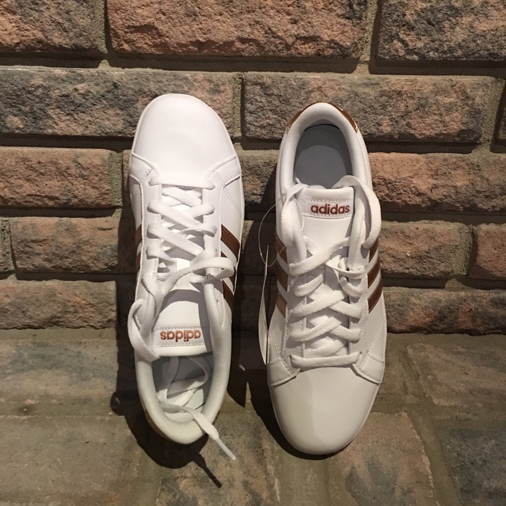 Adidas | Baseline K Rose Gold Sneakers NIB - Picture 2 of 8